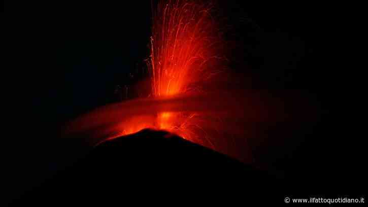 I 18 falsi miti su vulcani e supervulcani: dall’Etna a Yellowstone, così bufale e immagini dell’Intelligenza artificiale alimentano l’allarme
