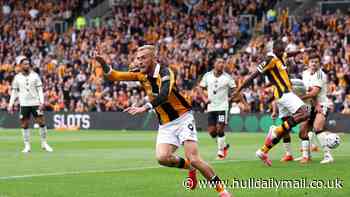 Hull City star Oli McBurnie gets international lifeline with Scotland call