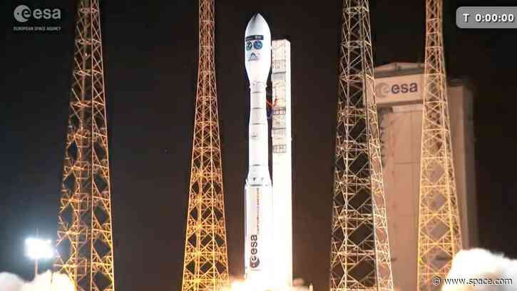 Vega C rocket launches 2 European Earth-observing satellites to orbit from South America (video)