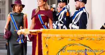 Oranjes kiezen op Prinsjesdag voor herfstkleuren: prinses Alexia verschijnt met opvallende hoed