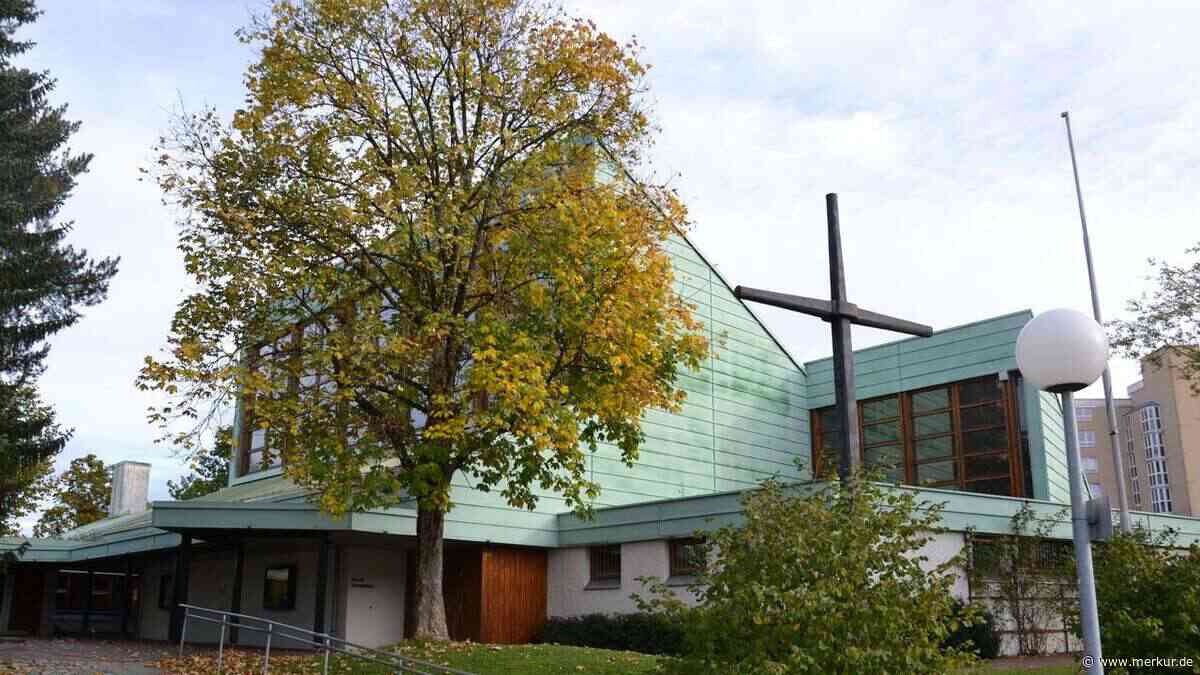Bengalos in Kirche, Wohnungen und Laden geworfen: Fünf Brandstiftungen in Haar
