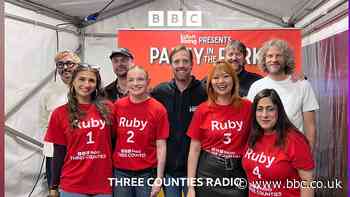 Four Rubys watch Kaiser Chiefs play Ruby song