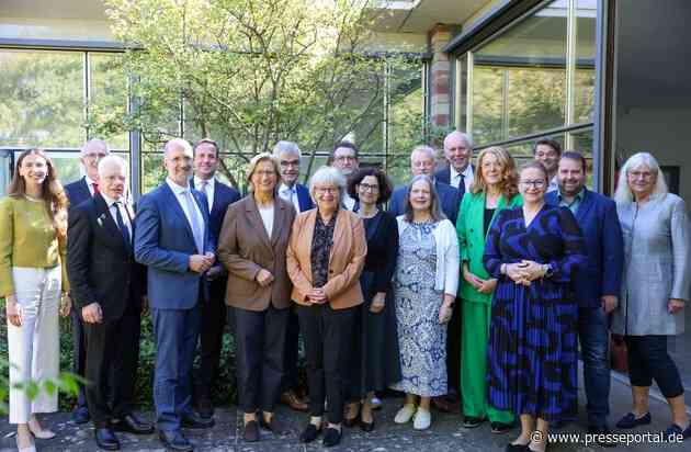 Spitzentreffen im Saarland: Demokratie stärken, Menschenrechte schützen / Landesregierung und evangelische Landeskirchen im Dialog