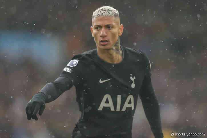 Tottenham Hotspur star in talks to finally leave the club