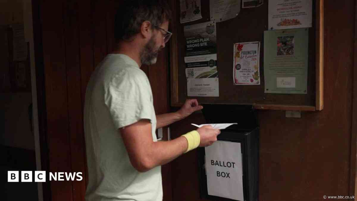 Villagers voting on independence over asylum plans