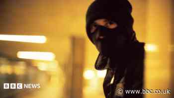 Community figures back ban on face coverings