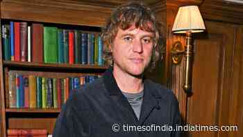Johnny Flynn says private schools should be ‘burnt to the ground’ after ‘traumatic’ experience