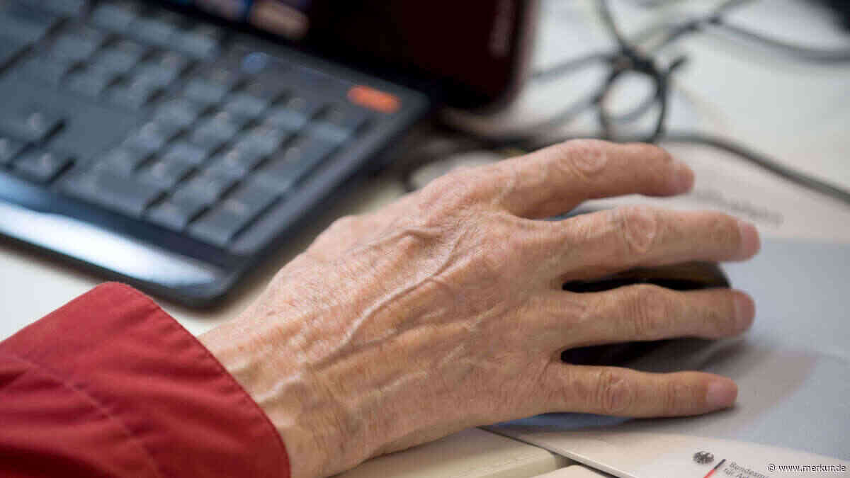 Supermarkt-Mitarbeiter stoppen Love-Scam: 78-Jährige zahlte 20.000 Euro
