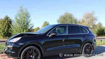 Unfall mit Luxuswagen bei Mettenheim: Porsche fährt auf BMW auf