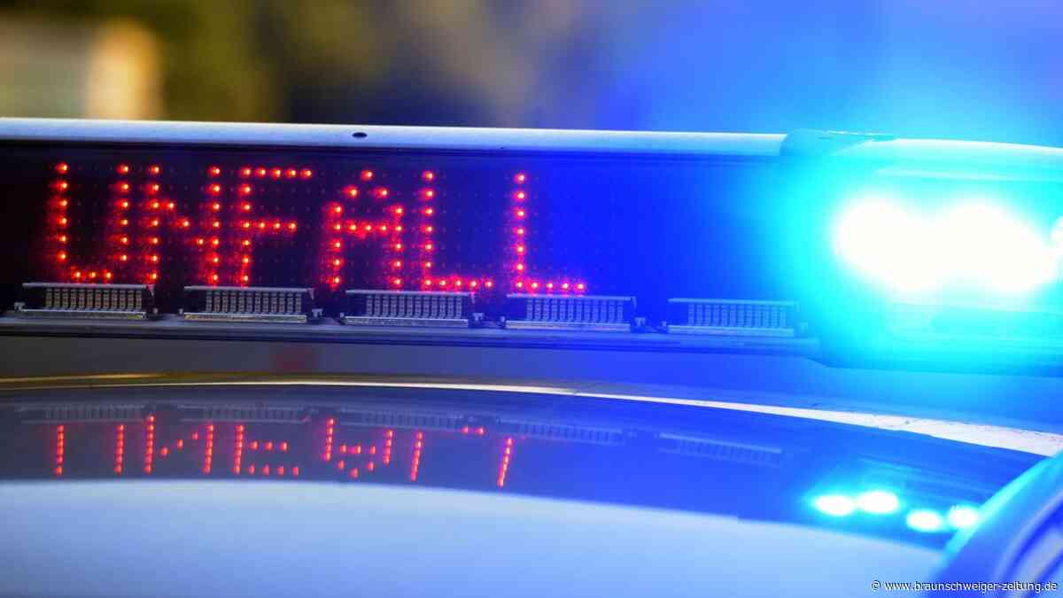 Unfall bei Gerstenbüttel: Auto überschlägt sich mehrfach – Person verletzt