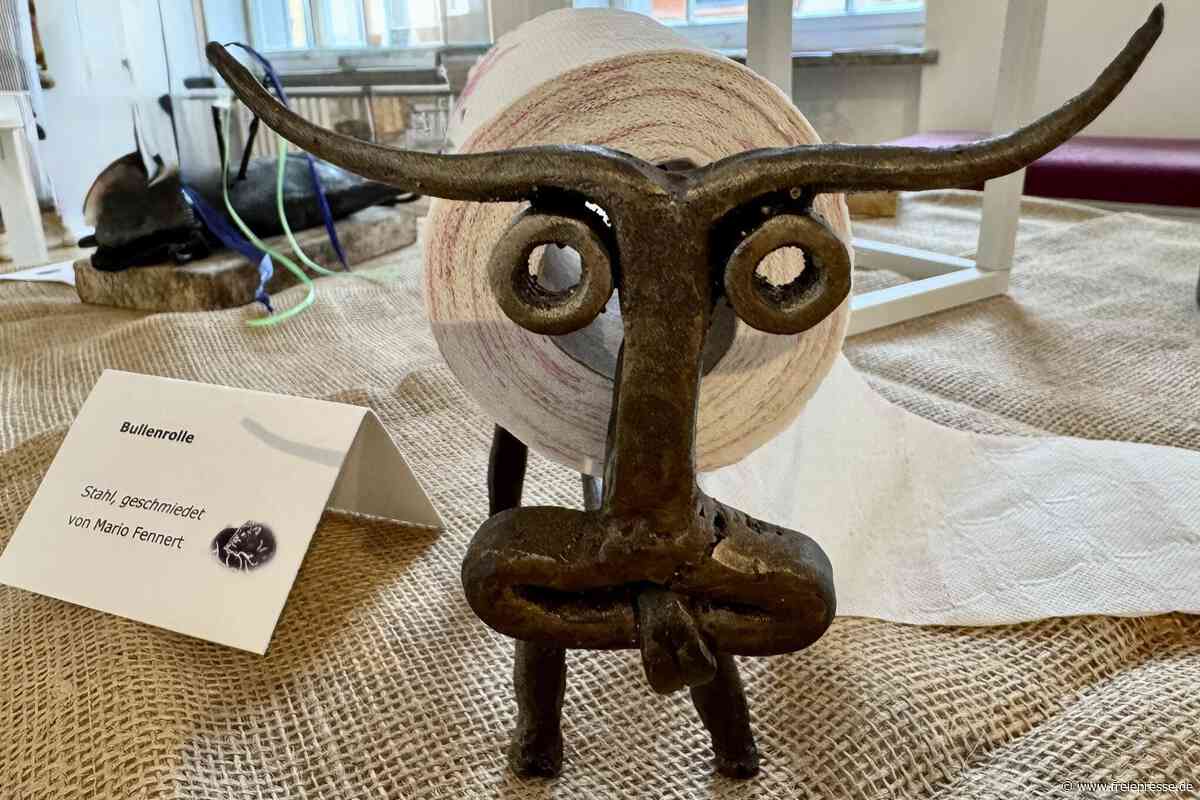 Vom Stier zum Klopapierhalter: Wie ein Bulle die Freiberger Kunst erobert