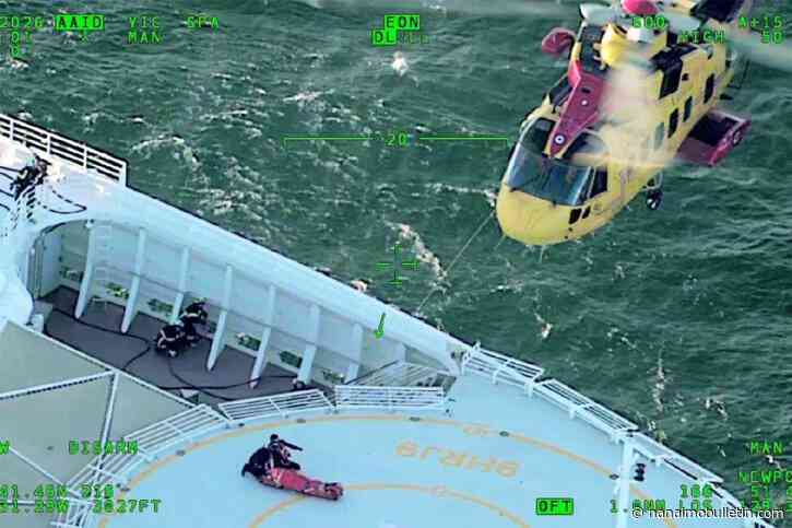 Comox 19 Wing rescue team evacuates cruise ship passenger in medical distress