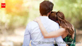 5 things couples should keep private even from their closest friends