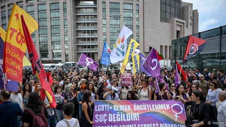 Zeker 150 demonstranten opgepakt bij lhbti-betoging tegen Turkse regering 