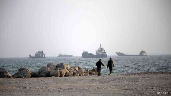 Iran: olietanker in Straat van Hormuz vaart op mijn, VS: tanker werd aangevallen