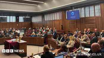 Vote aims to end council deadlock