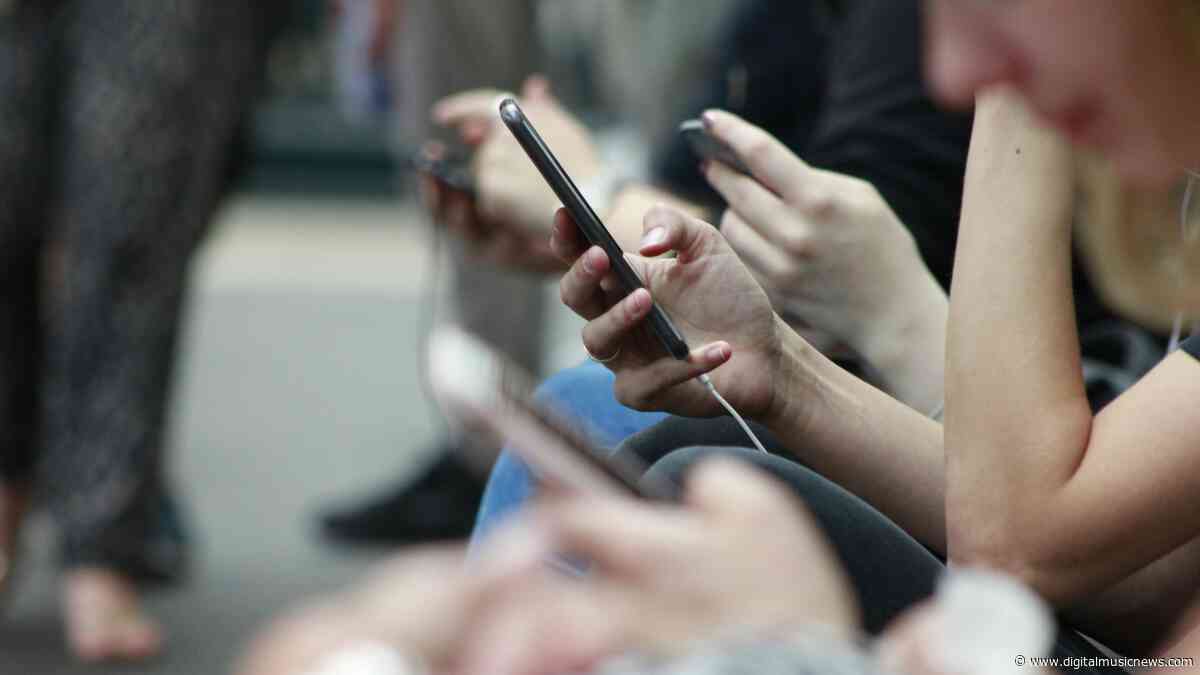 EU Set to Propose Sweeping Ban on Social Media and More for Kids Under 15