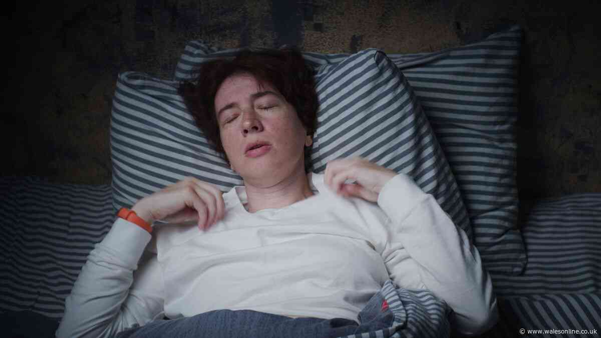 Doctor lists 5 'hacks' that keep you up at night and how much sleep you actually need