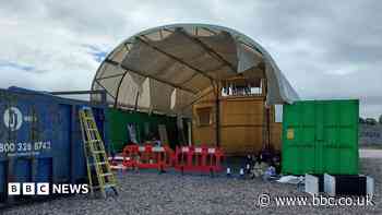Police dismiss RNLI migrant tent rumours