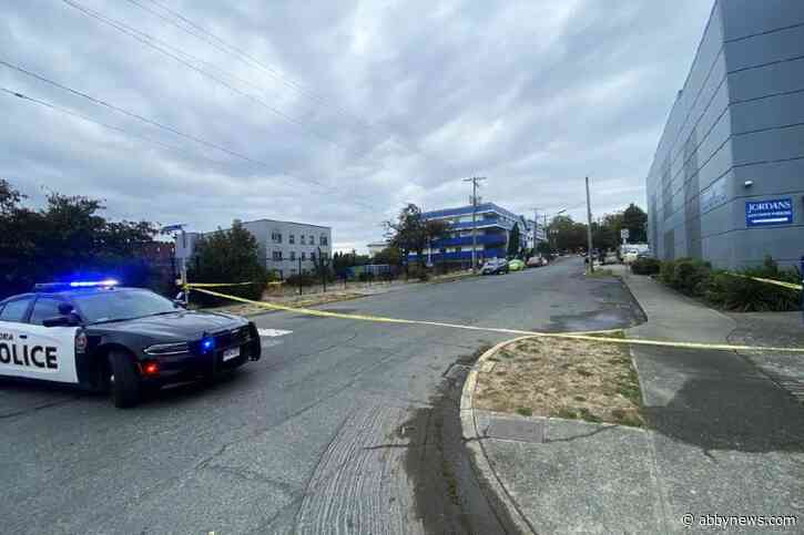 Body found in burning vehicle in Victoria