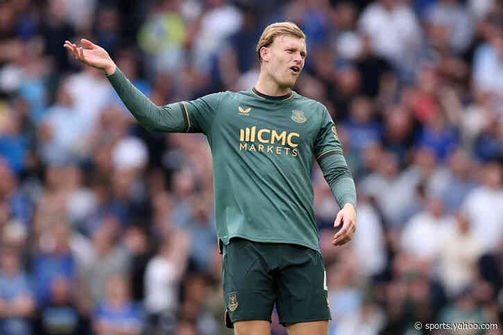 Everton £120,000 Star Back On Man Utd Radar: Can The Toffees Afford To Lose Him Now?