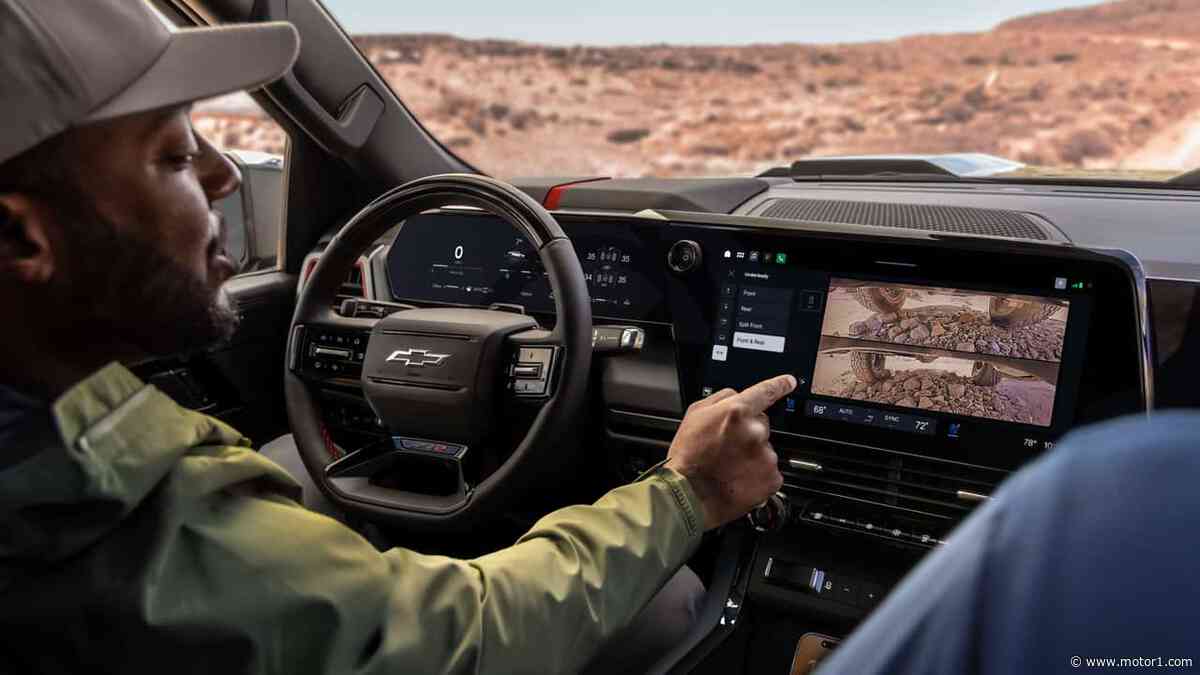 GM Keeps Apple CarPlay And Android Auto On Its New Truck Interface