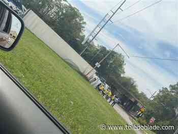 Ohio EPA responds to spill after semi rollover in Toledo