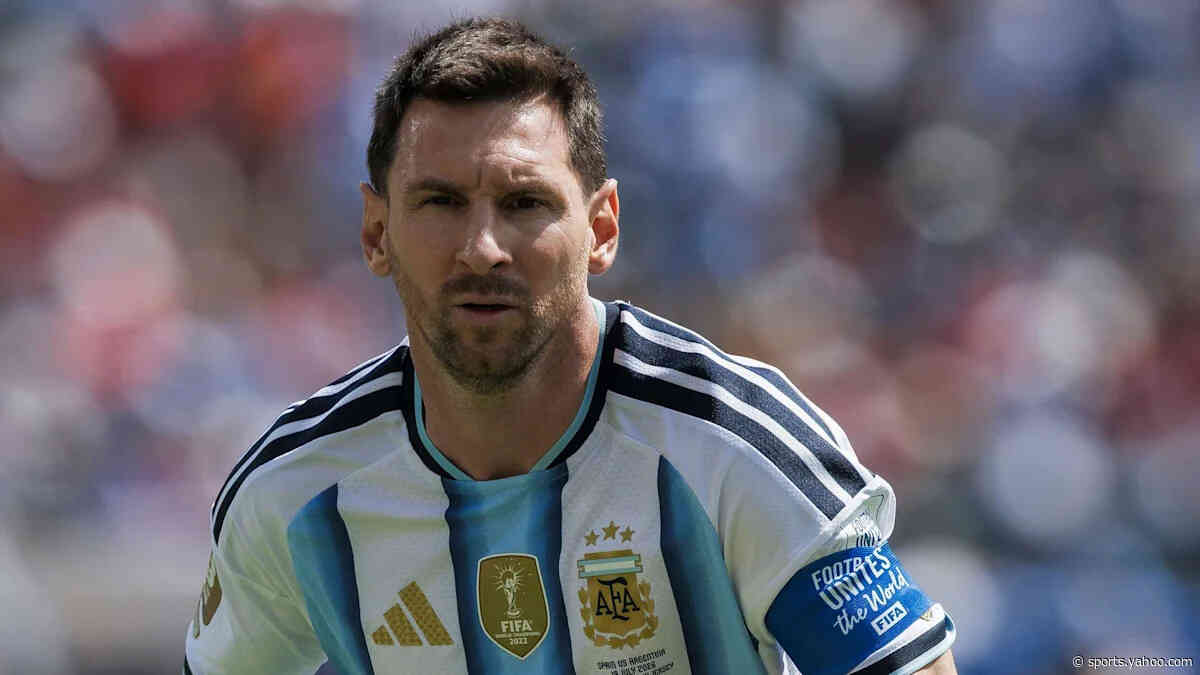Messi in Argentina squad for farewell friendly