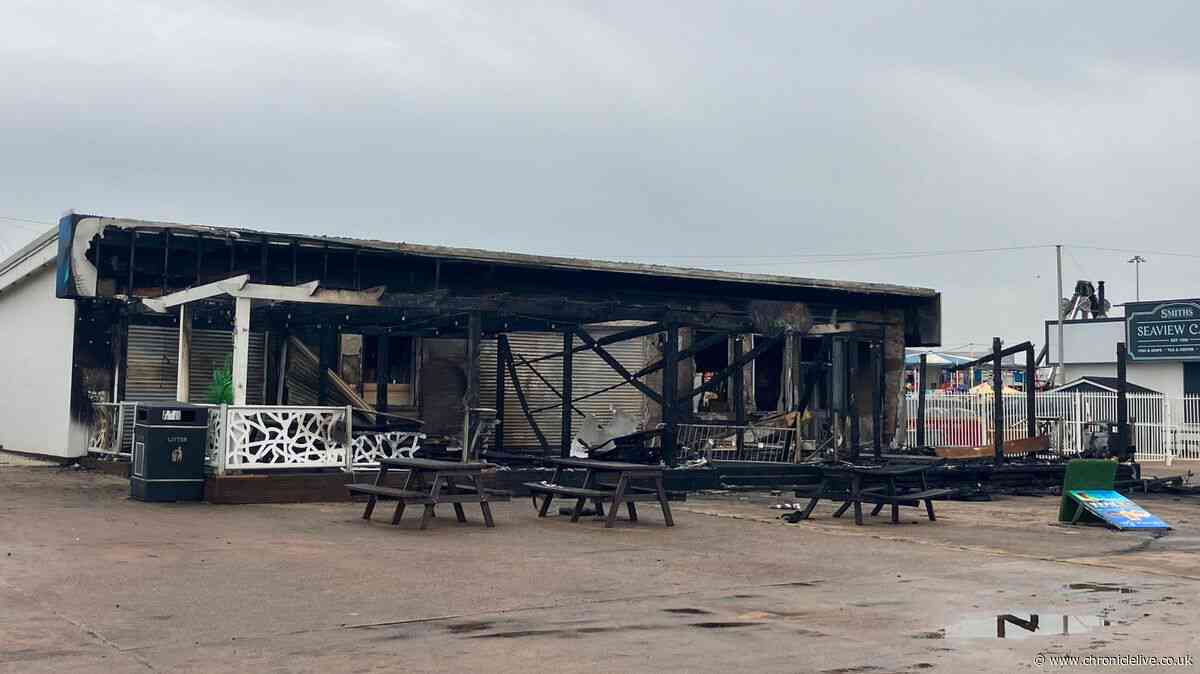 Tyneside coastal chippy gets green light to restore outdoor dining area after fire