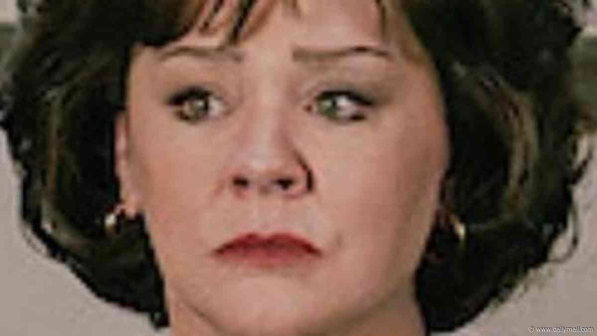 Melissa McCarthy fans left stunned as she transforms into Patsy Ramsey in first look at new JonBenet series