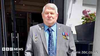 RNLI lifeboat volunteer retires after 54 years