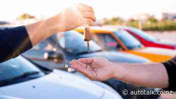 Motor vehicle spending slips in August