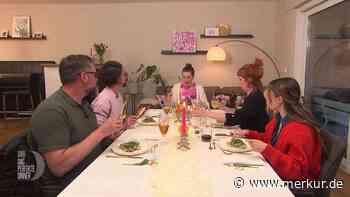 „Der gute Holzboden!“: „Dinner“-Gast kippt sein Bier um - zum Glück hat Vicky vorgesorgt