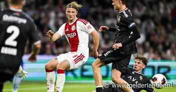 Kasper Dolberg stapt met twee assists en een goal uit de etalage: ‘Ik denk dat ik een grote rol kan spelen’