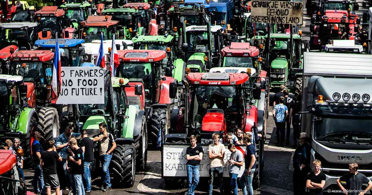 Boeren protesteren bij Gelders provinciehuis, dit keer zijn ze écht aan het juiste adres