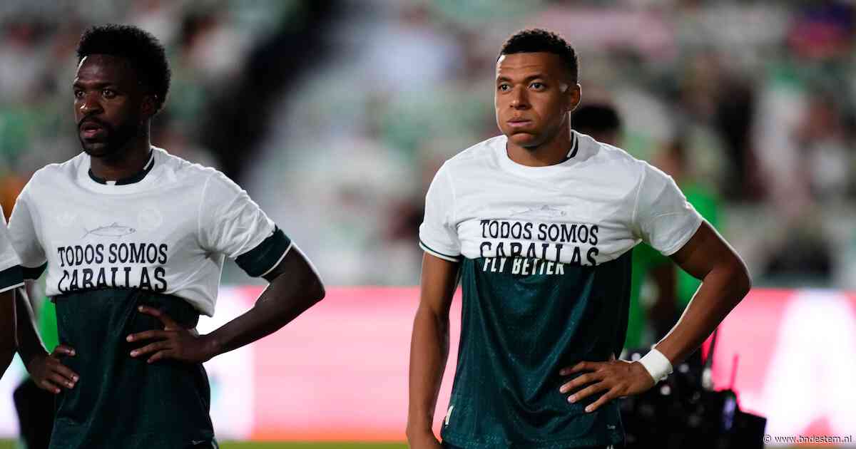 Vinícius Júnior en Kylian Mbappé dragen shirts met steun voor Ceuta met tegenzin