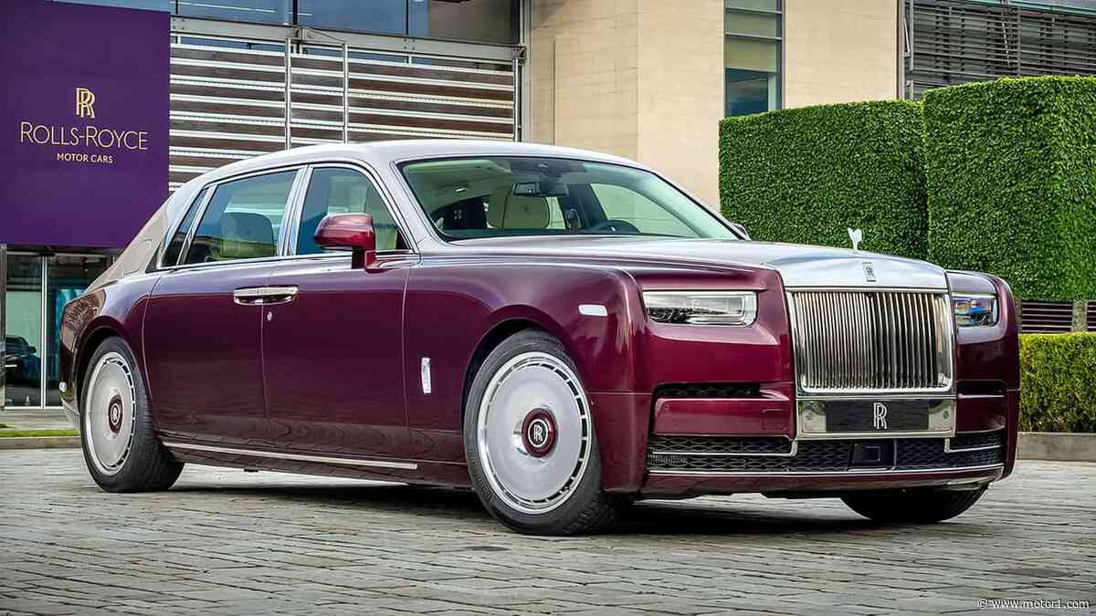 Rolls-Royce's First Abalone Phantom Took Nine Months To Make