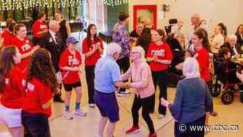 'Nobody wanted it to end': Seniors prom brings together long-term care residents, Brock University students