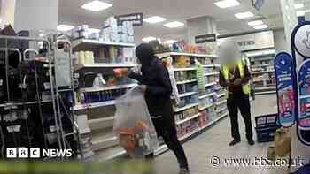 Prolific shoplifters behind more than 28,000 offences, BBC finds