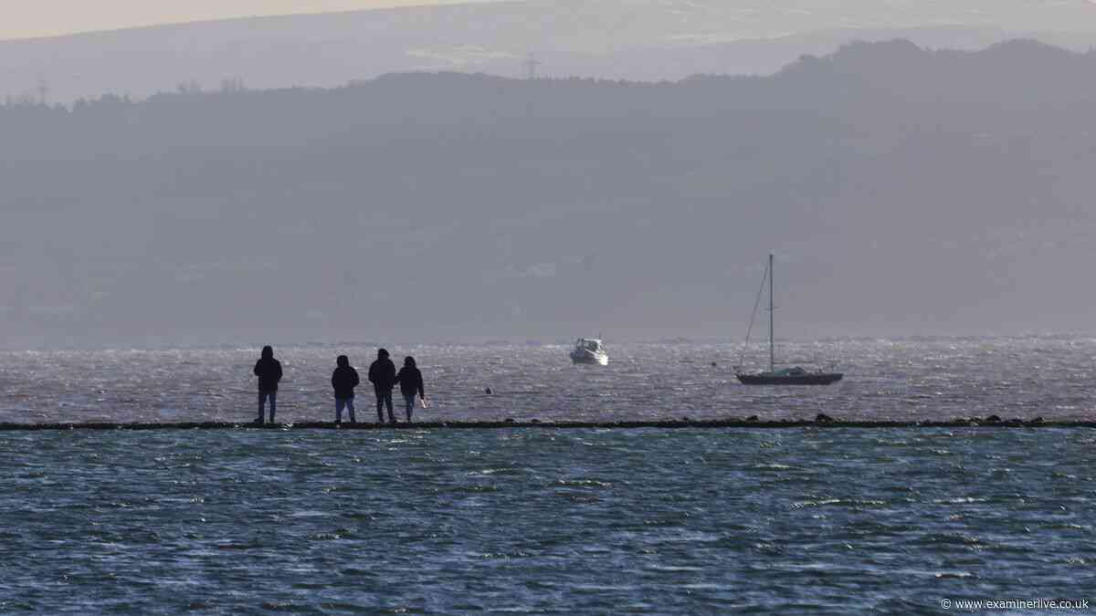 Police investigate body of man found at lake as death 'unexplained'