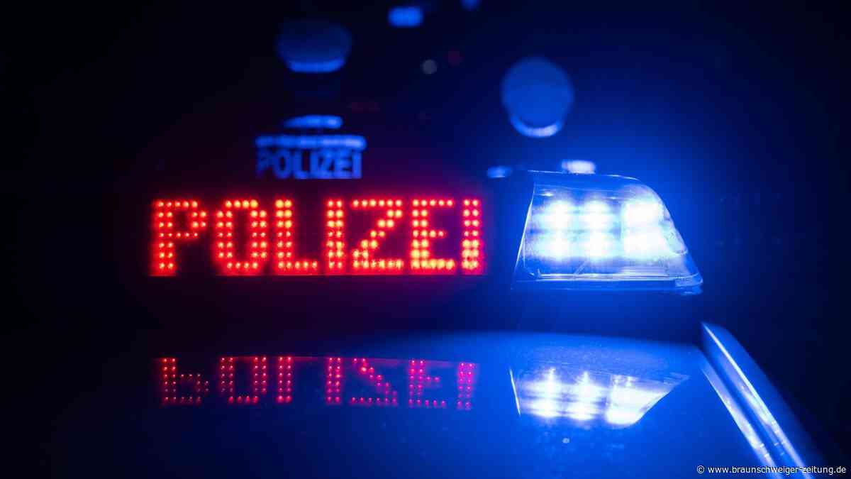 Gruppe raubt Restaurantbetreiber in Wolfsburg die Tageseinnahmen
