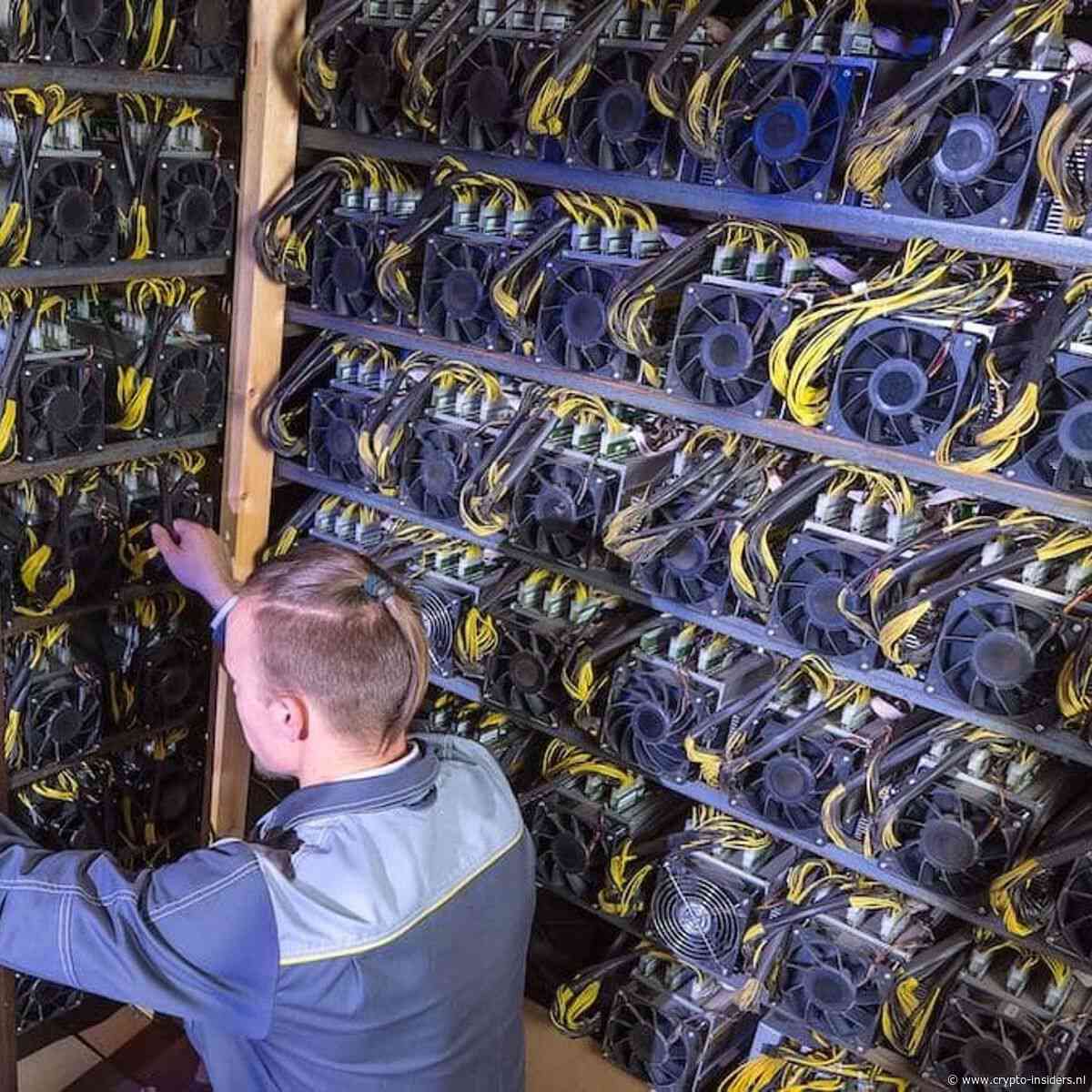 Grootste bitcoinminer slaat om en koopt voor €85 miljoen na maanden verkopen