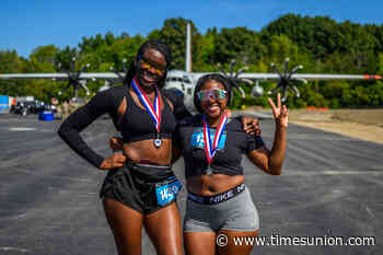 SEEN: Run the Runway 5K