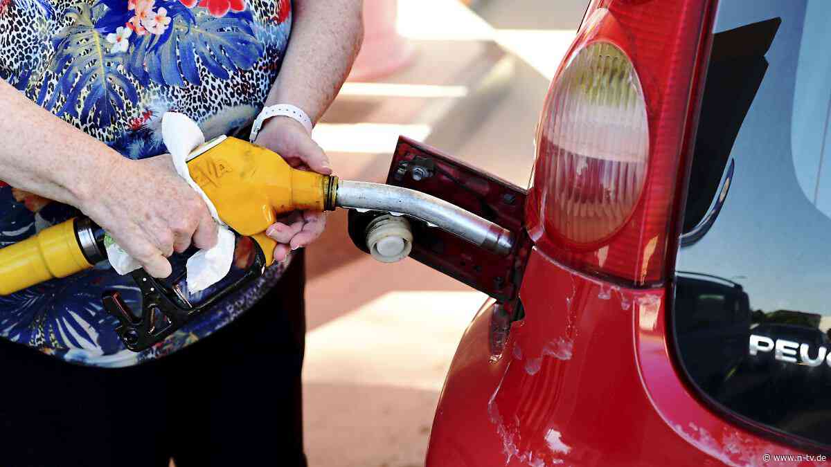 Milliarden-Mindereinnahmen : Mehrwertsteuersenkung für Autofahrer käme den Staat teuer