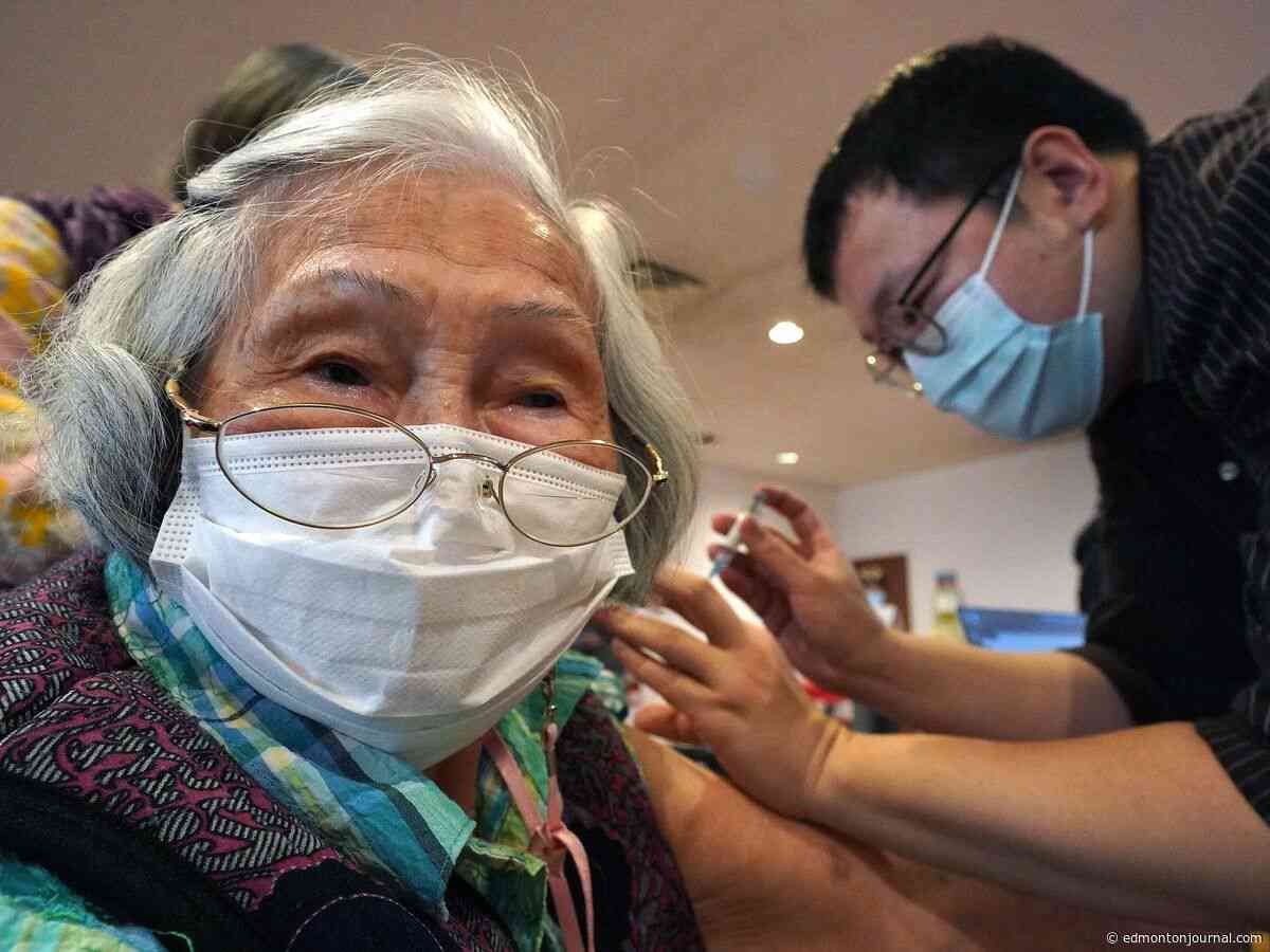 Alberta flu season is looming. Recent immunization numbers don't bode well, doctor says