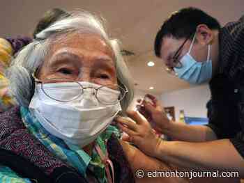 Alberta flu season is looming. Recent immunization numbers don't bode well, doctor says