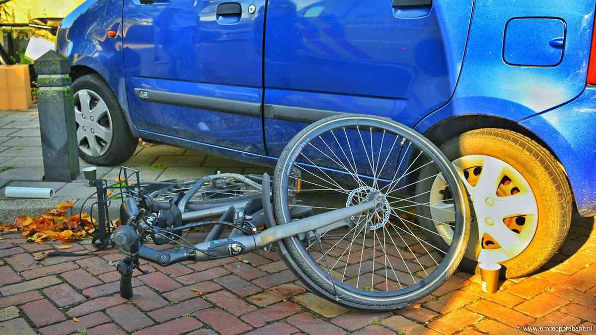 Scholiere gewond bij aanrijding met auto in Valkenswaard