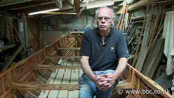Cornish boatbuilder honoured with blue plaque