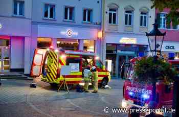 FW Ratingen: Feuerwehr Ratingen trainiert Einsatz an St. Peter und Paul