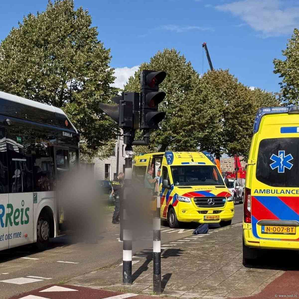 112 Nieuws: Achtervolging in Nieuwleusen | Fietser gewond bij aanrijding met bus in Enschede